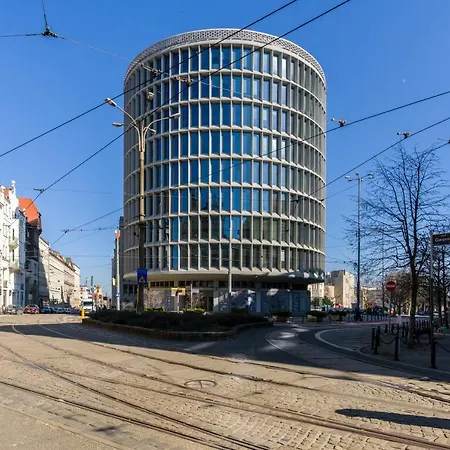 Center Okraglak Gwarna By Renters