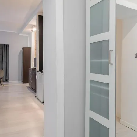 Center Okraglak Gwarna By Renters شقة